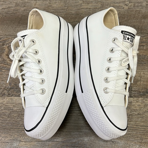 SOLD IN STORE Converse Chuck Taylor All Star Lift Platform Leather Size 7 - Picture 9 of 9